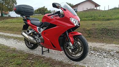 Honda vfr 800 v-tec