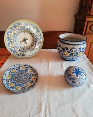 Ceramiche Caltagirone Orologio vasi e piatti