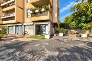 NEGOZIO A ROMA