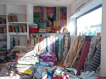 NEGOZIO A NAPOLI