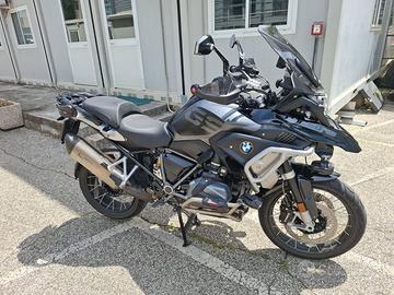 BMW GS 1250 R TRIPLE BLACK