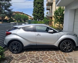 Toyota chr hybrid