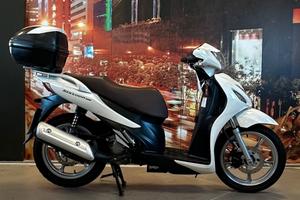 Suzuki SIXteen 150