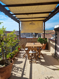 Estate a 600 m dal mare con ampia terrazza