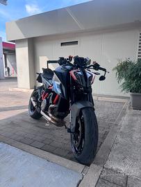 Ktm 1290 superduke R 3.0 con 9.500 Km