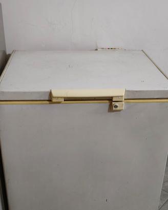 Congelatore Ignis , cucina Ariston e forno star