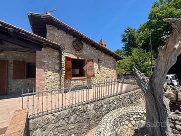 VILLA SINGOLA A LUGNANO IN TEVERINA