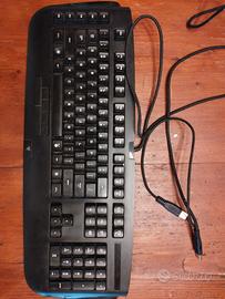 Razer Anansi tastiera PC 