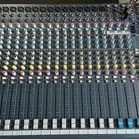 mixer analogico Allen&Heath zed 22fx con effetti. 