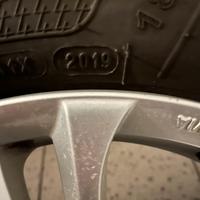 Cerchi  lega GMP per Polo con gomme 4 stagioni
