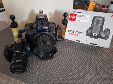 Custodia Subacquea con macchina fotografica Canon