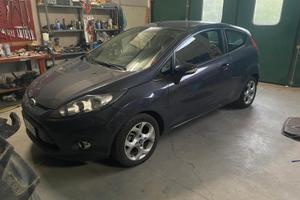 Auto Ford Fiesta