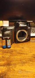 Nikon f50 testata, con batteria 2cr5 inclusa