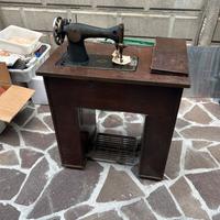Macchina da cucire vintage
