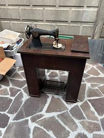 Macchina da cucire vintage