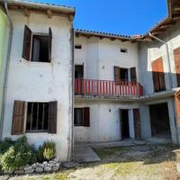 : casa con scoperto in zon...