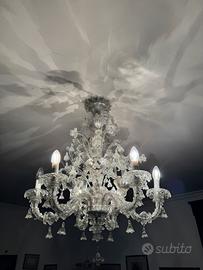 Prezioso lampadario in vetro di murano
