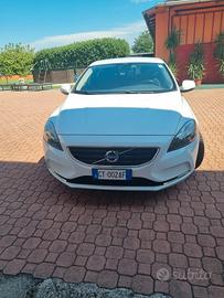 Volvo  V 40 