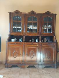 credenza  massello con vetrine