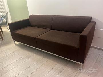 Divano marrone di design MDF