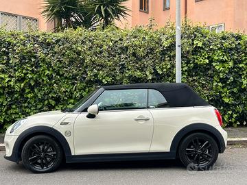 MINI COOPER 1.5 D CABRIO