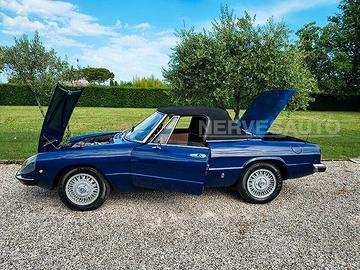 Alfa Romeo Spider Duetto 2000 Blu Interni Beige 19