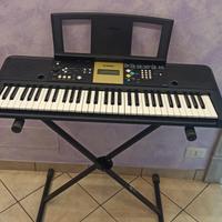 Tastiera Yamaha YPT-220