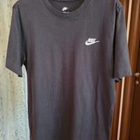 T-shirt nike
