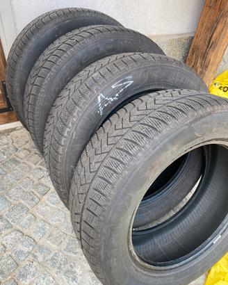 Gomme invernali Pirelli Skorpion Winter 235/60R18