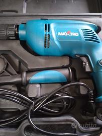 Trapano a percussionee Maxtro di colore blu.