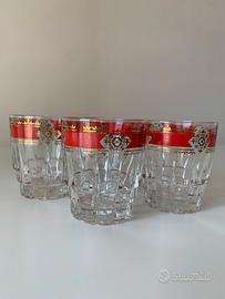 Set 4 bicchieri trasparenti con decorazione rosso
