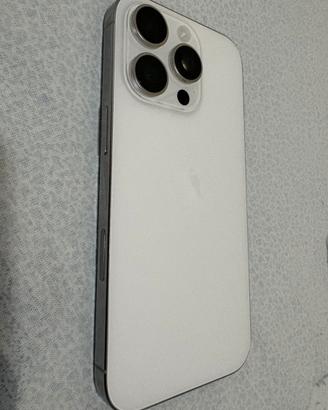 16 pro con un mese di vita