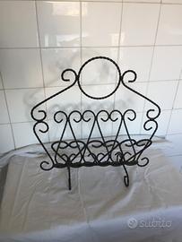 Porta giornali e riviste in ferro battuto