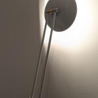 Lampada da terra regolabile