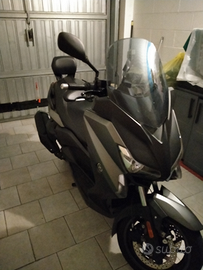 Yamaha xmax 4 00