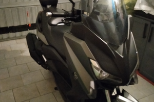Yamaha xmax 4 00