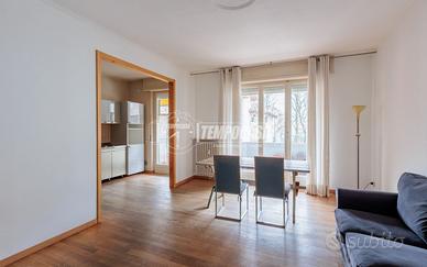 TRILOCALE DI AMPIE METRATURE CON GARAGE E CANTINA