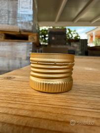 Tappi a vite già filettati