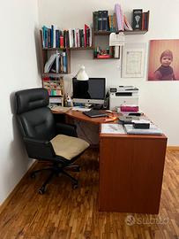Arredo studio composto da due scrivanie e accessor