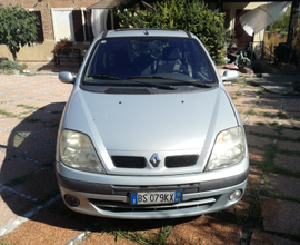 Renault Megane Scenic Magnifica