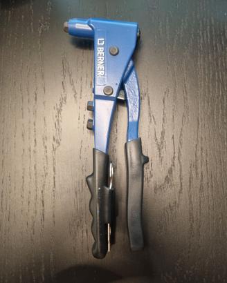 Rivettatrice manuale Berner