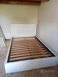 Struttura letto e doghe ortopediche