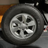 Cerchi e gomme Mitsubishi L200