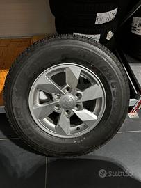 Cerchi e gomme Mitsubishi L200