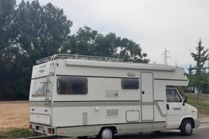Camper mansardato Mobilvetta Albatros su fiat fuca