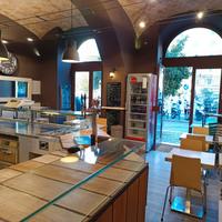 Bar tavola calda/ pizzeria al taglio
