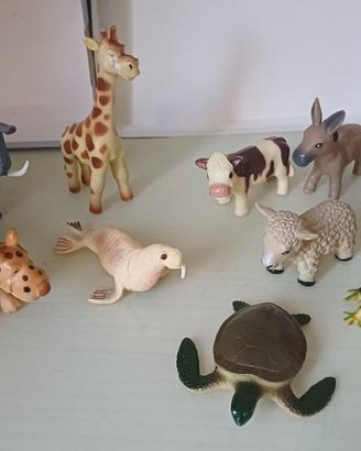 Lotto di 12 animali in plastica morbida