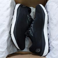 Topo Athletic Magnifly 