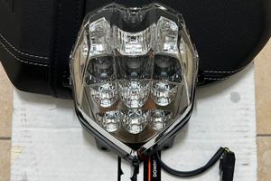 Faro posteriore Triumph Street Triple/Daytona