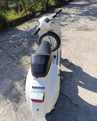 Vespa 50 special 